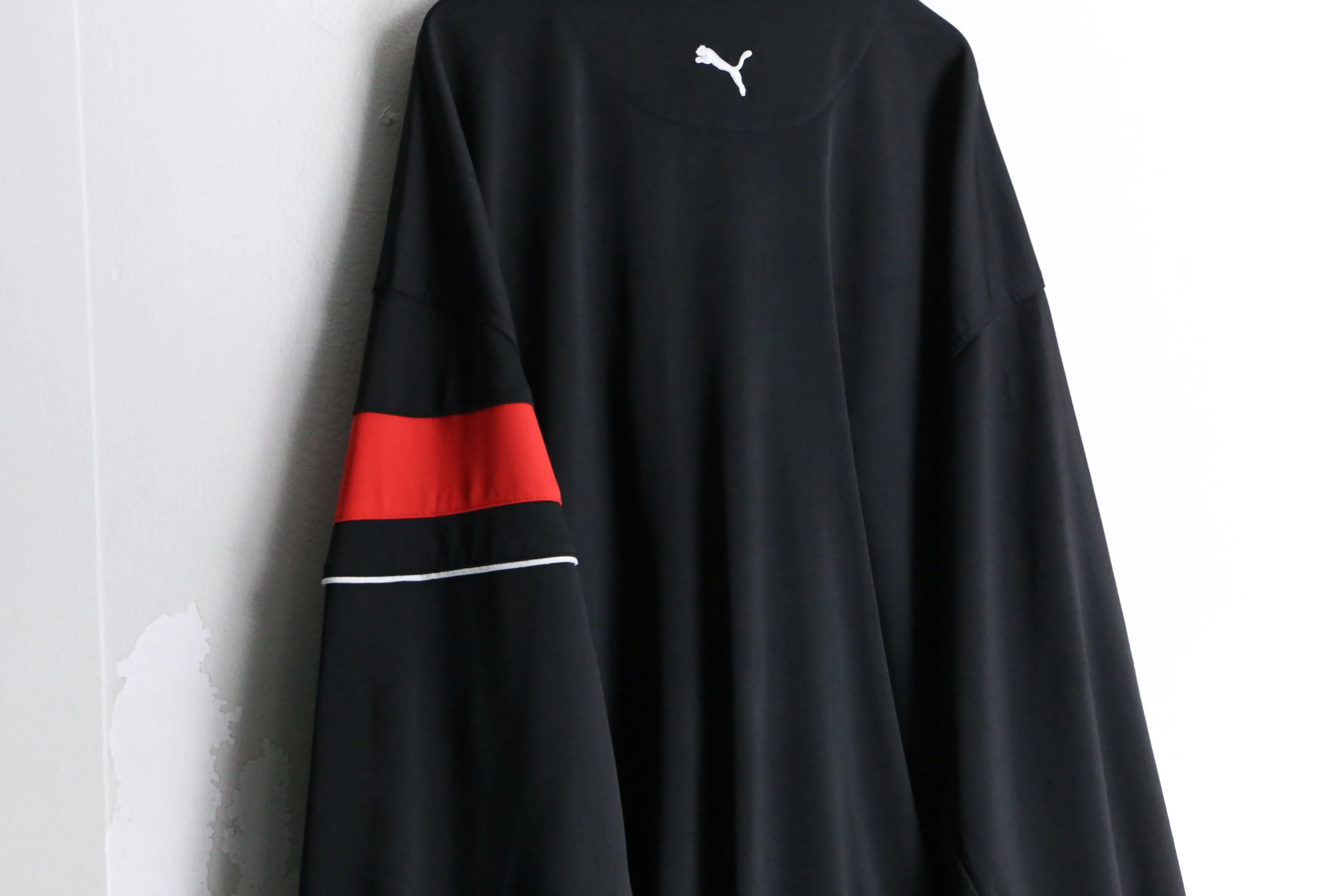 “PUMA” black ×red track jacket