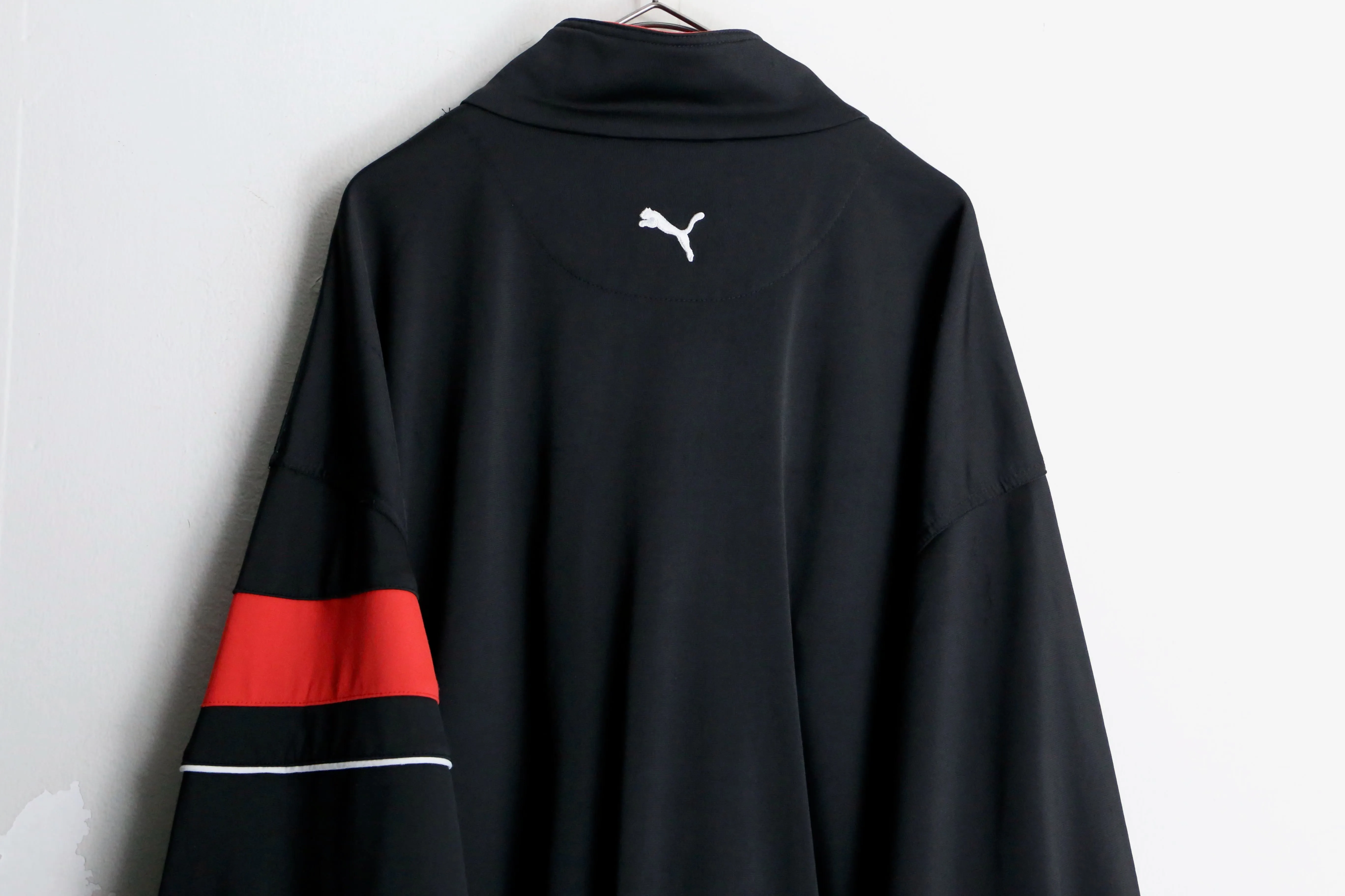 “PUMA” black ×red track jacket